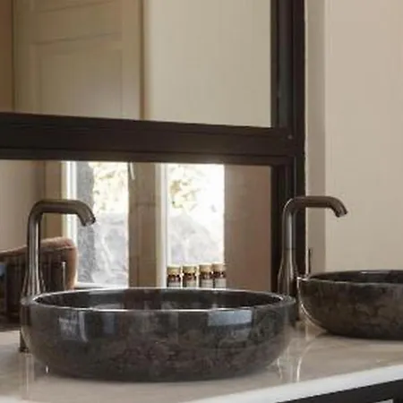 Exquisite Santorini | 1 Bedroom | Kurosaki | Breathtaking Sea Views And Outdoor Heated Pool | Imerovigli 别墅 Vourvoúlos